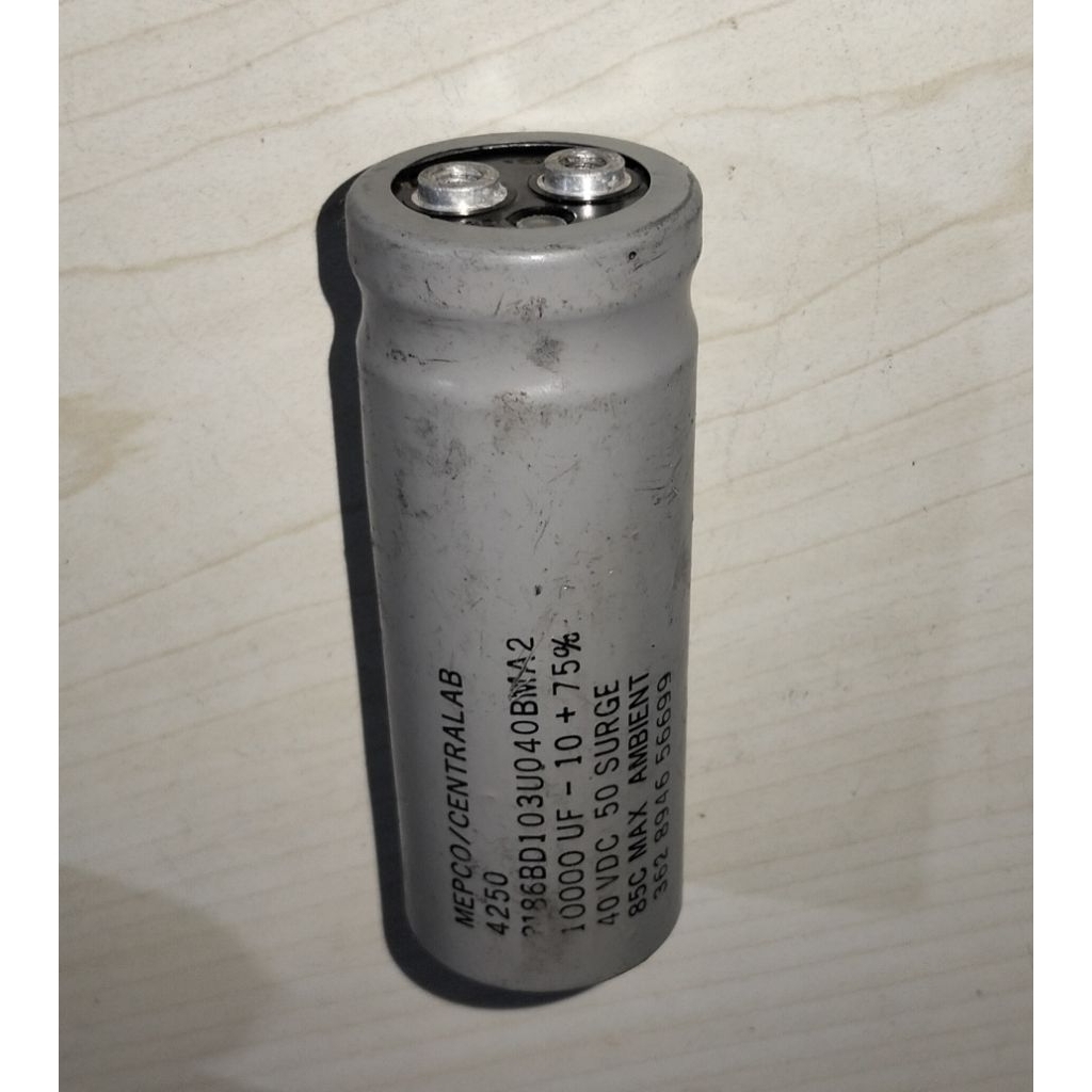 ELCO 40VDC 10000UF T 9CM D 3.5CM BEKAS