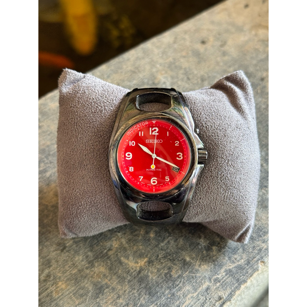 Seiko Kinetic Red Dial 5M42 Jam Tangan Pria Bekas Original