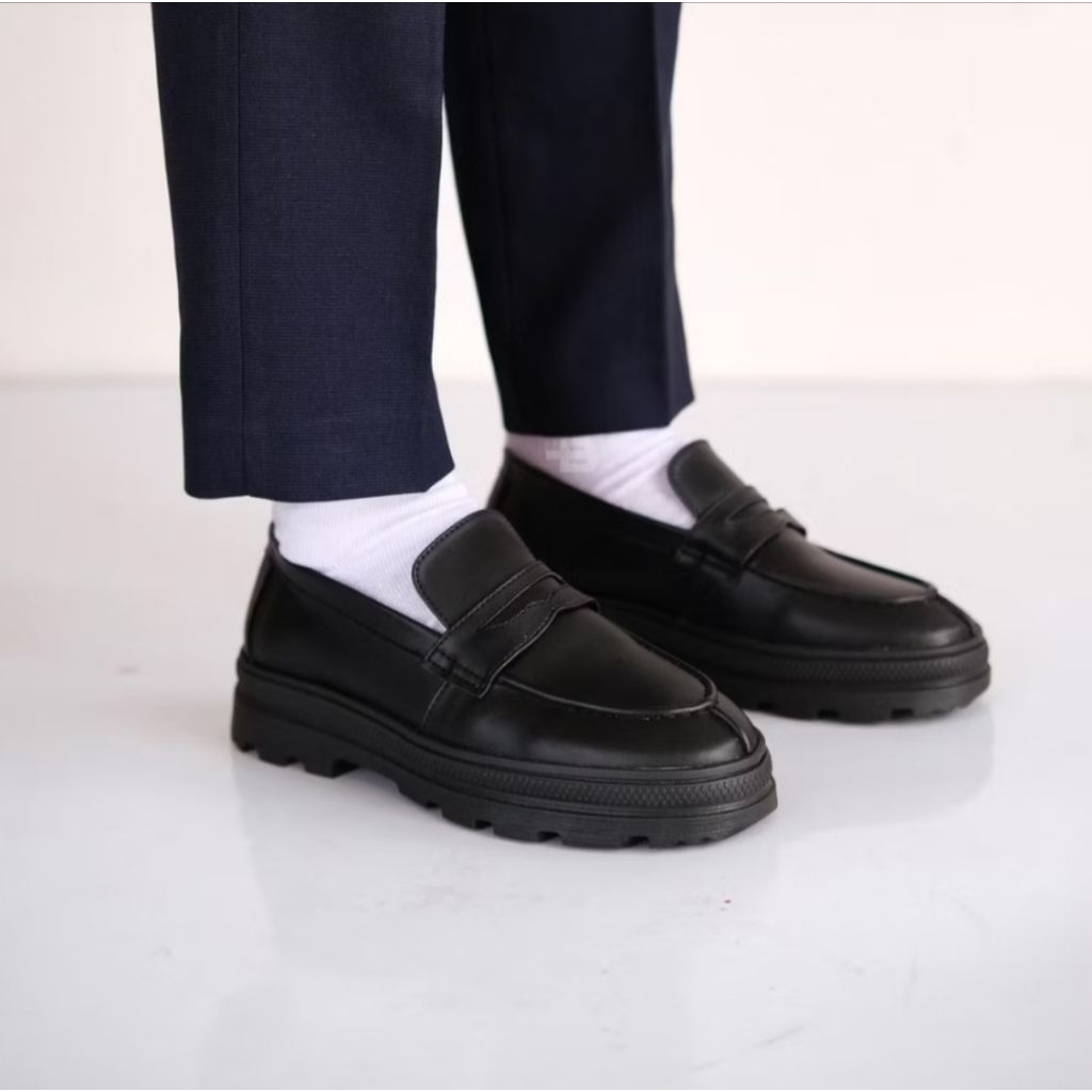 [Preloved] SEPATU LOAFERS -+7cm | Formal Casual | Pria Wanita | Size 39