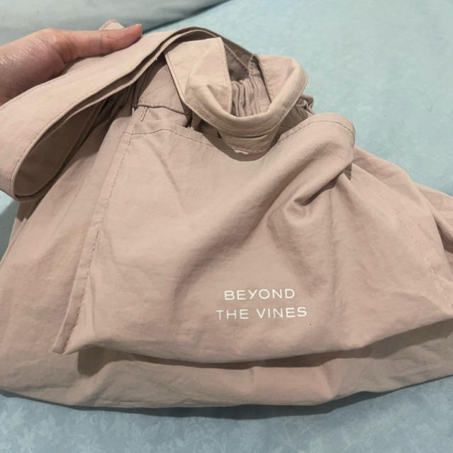 beyond the vines dumpling bag - size XS warna blush