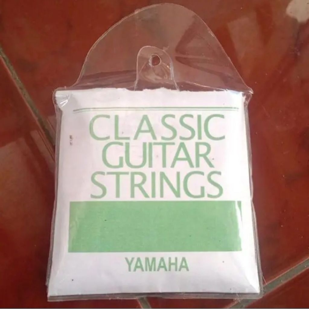 (preloved) senar gitar classic nylon yamaha