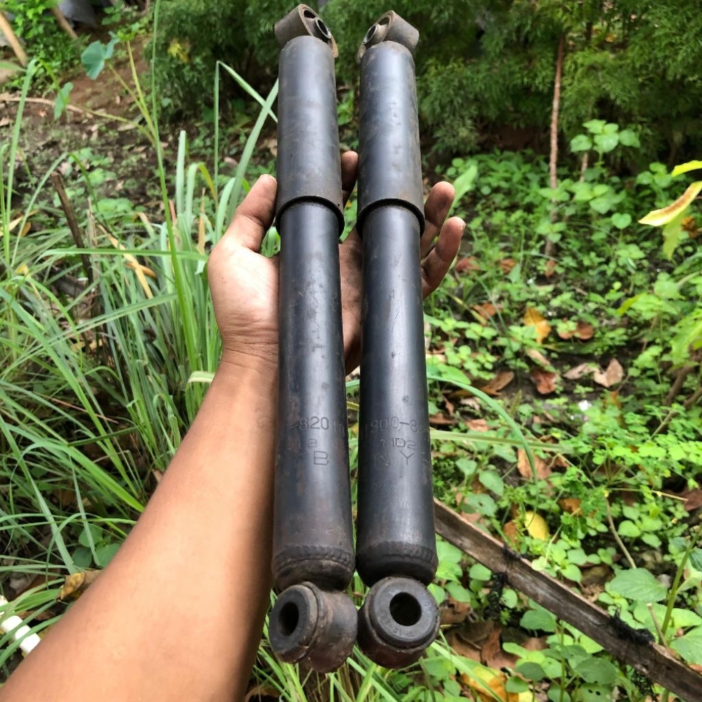 Shock belakang suzuki forsa GL 85-86 ori second