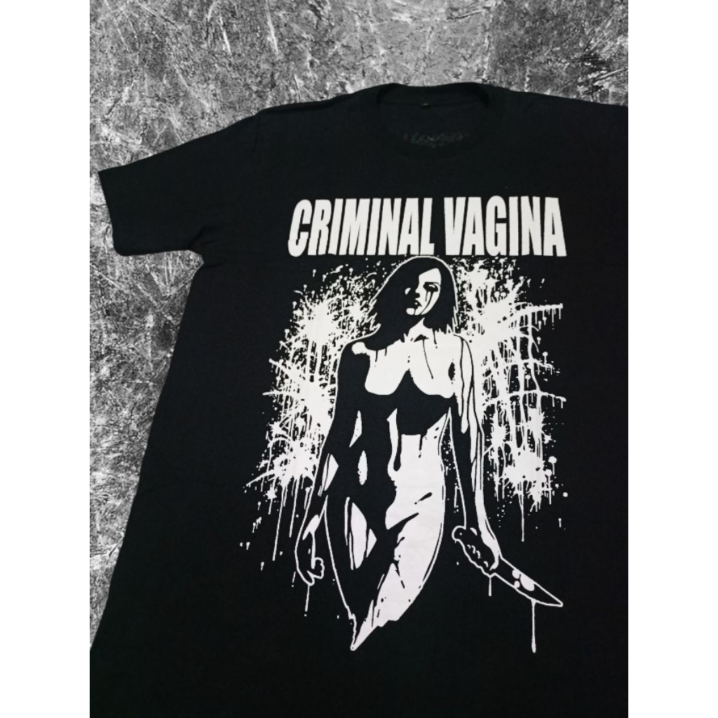 T-shirt Criminal Vagina