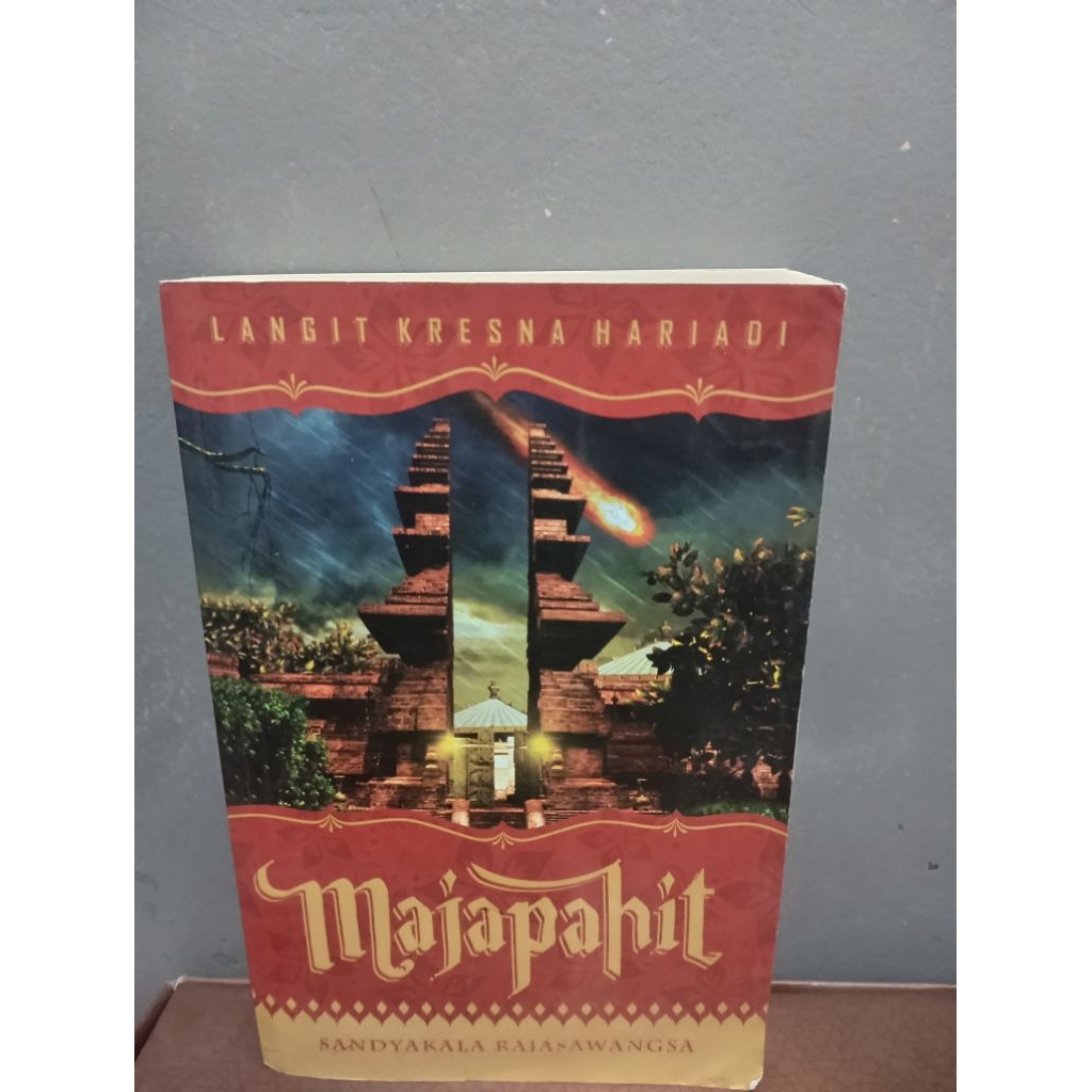 Majapahit - Langit Kresna Hariadi