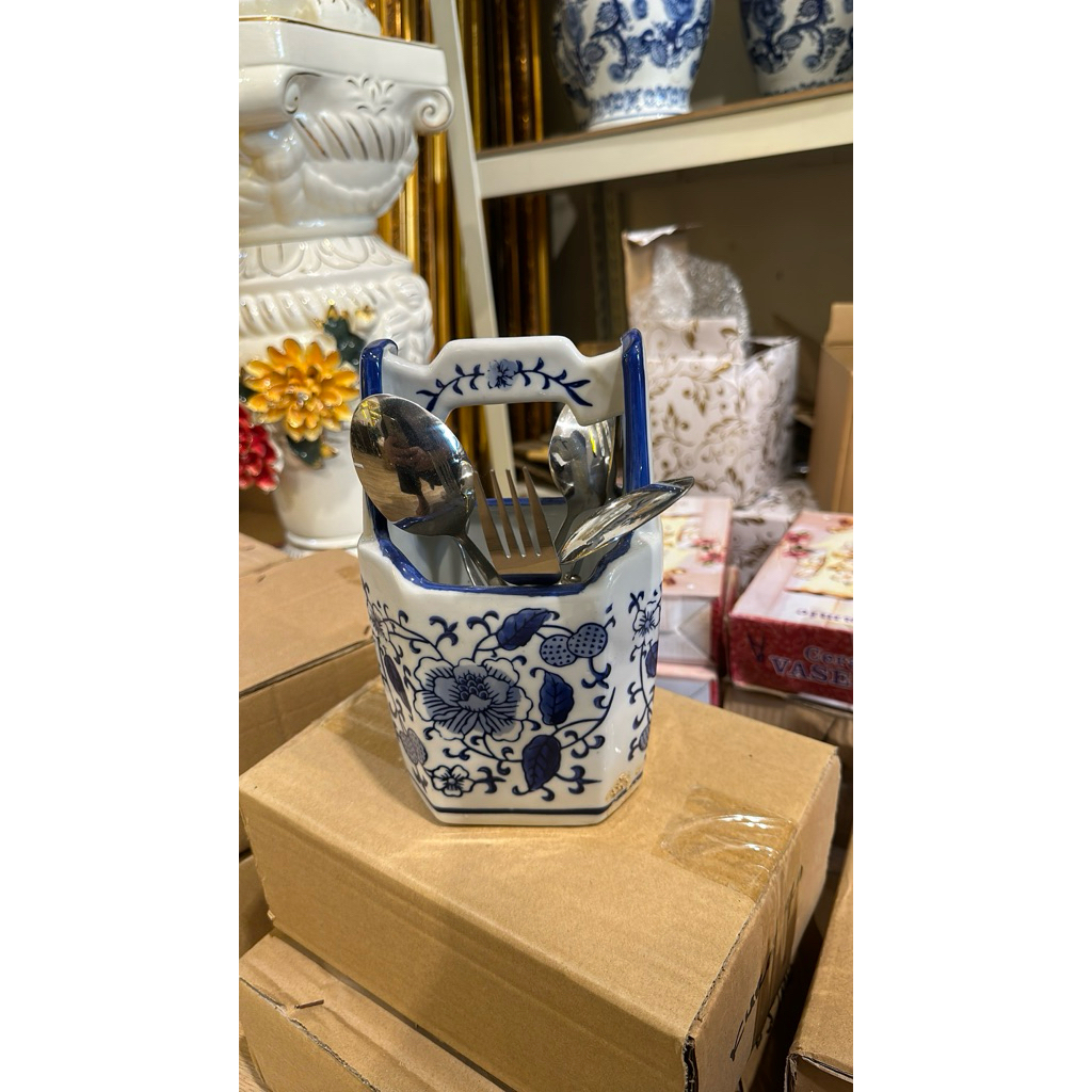 Tempat sendok keramik biru putih