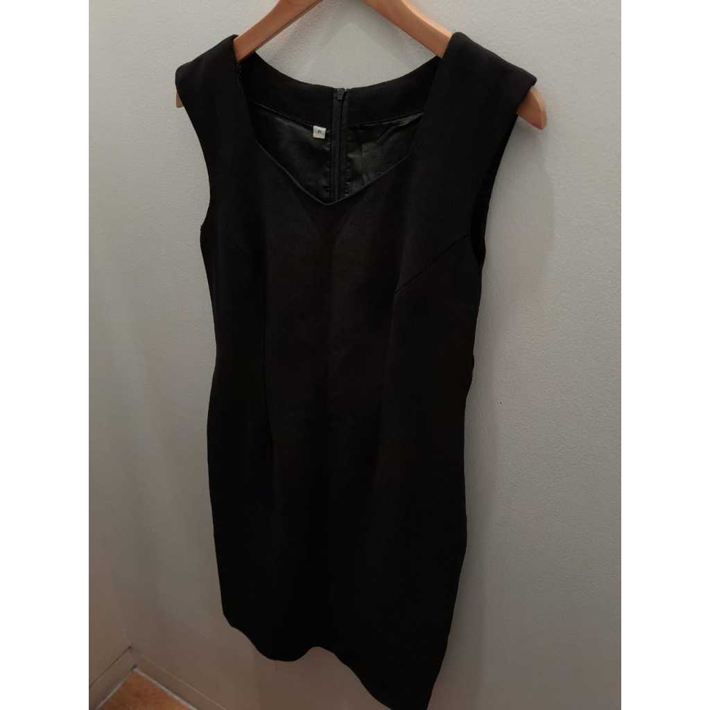 Mini Dress Hitam Polos Sleeveless | Dress Pesta Hitam Anggun Tanpa Lengan - Size M (Preloved)