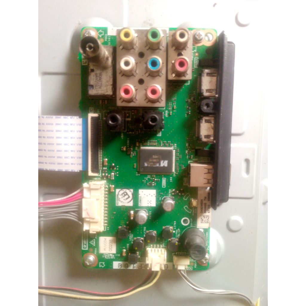 MB SHARP LC 32LE2651