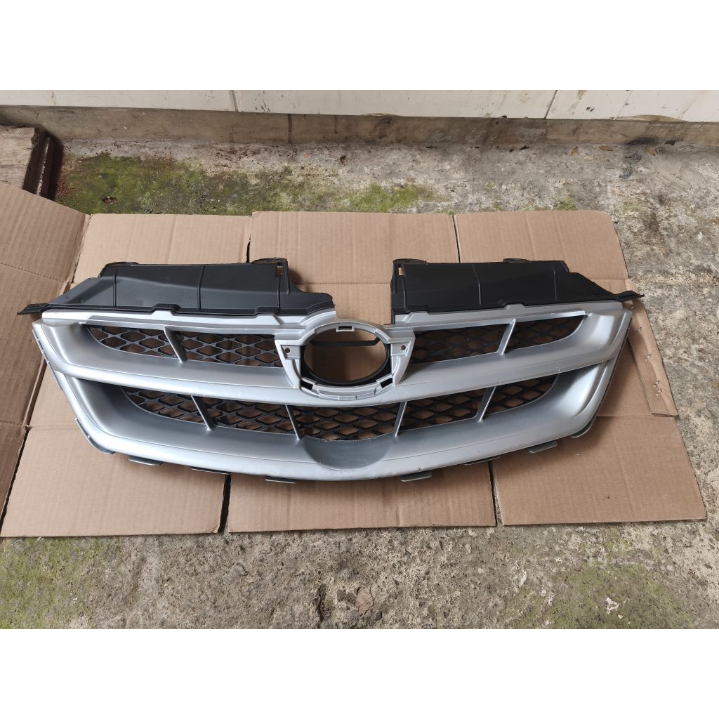 Grill Depan Grill Bemper Depan Avanza Xenia Original 2005-2009 Original Second