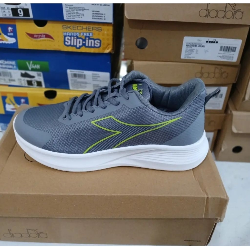 Diadora Nakajima