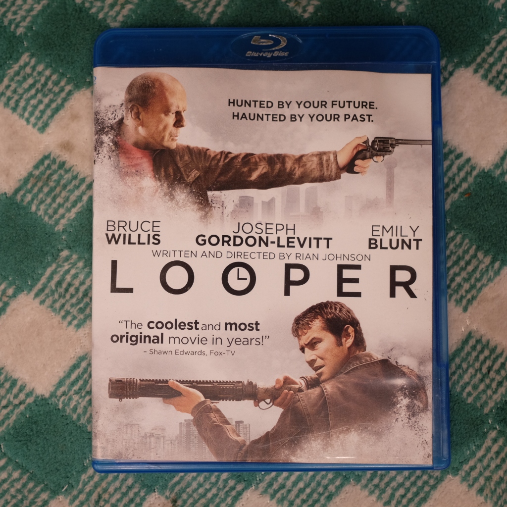 BLURAY FILM  --  LOOPER