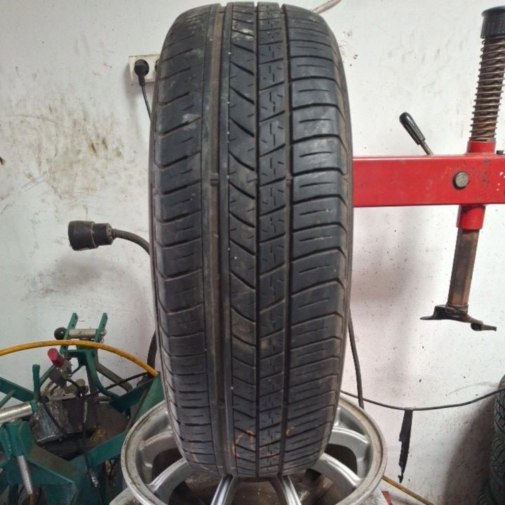 Ban copotan dunlop 175 60 R15