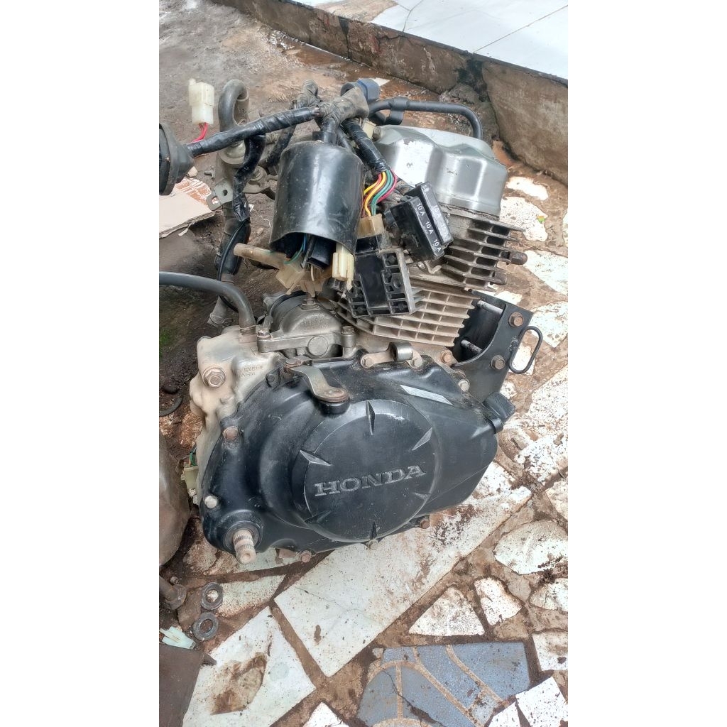 Mesin Honda Megapro new,Megapro mono karbu