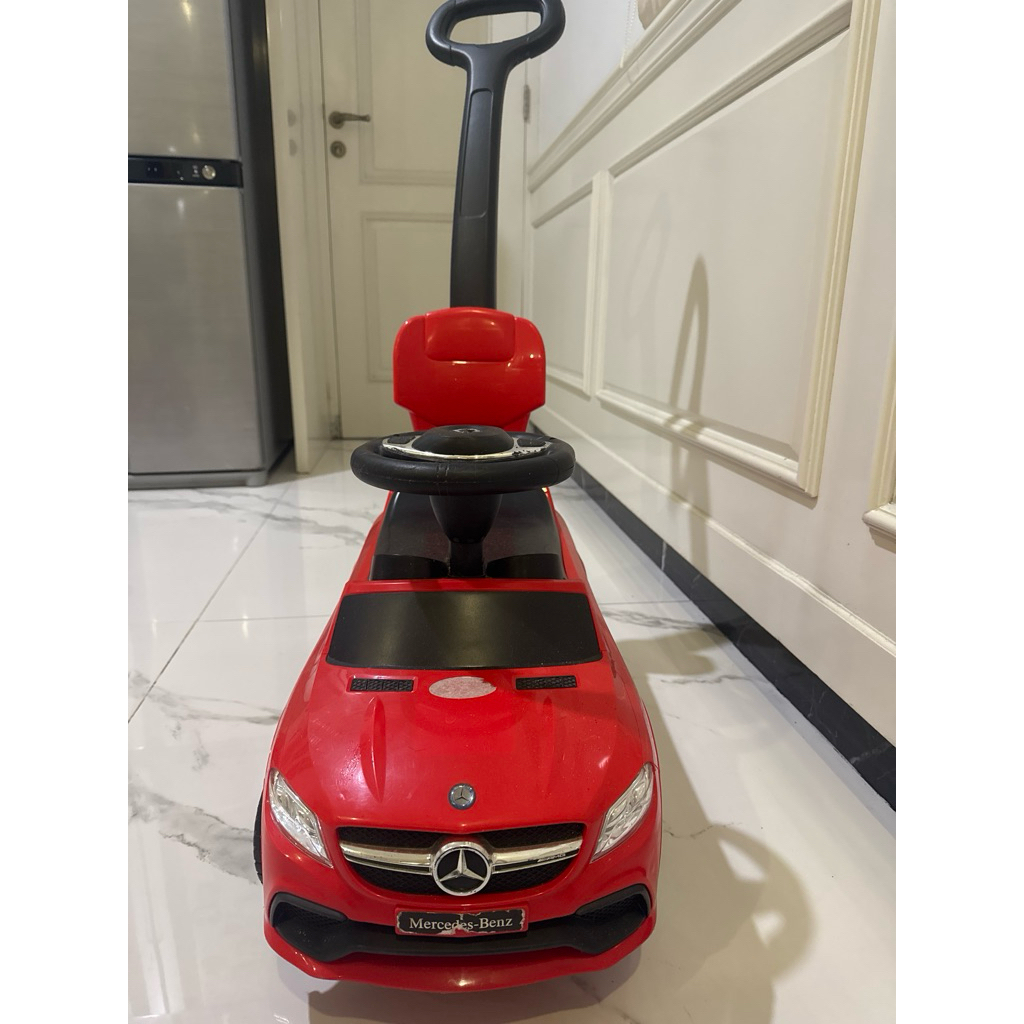 Mobil mainan ride on anak preloved