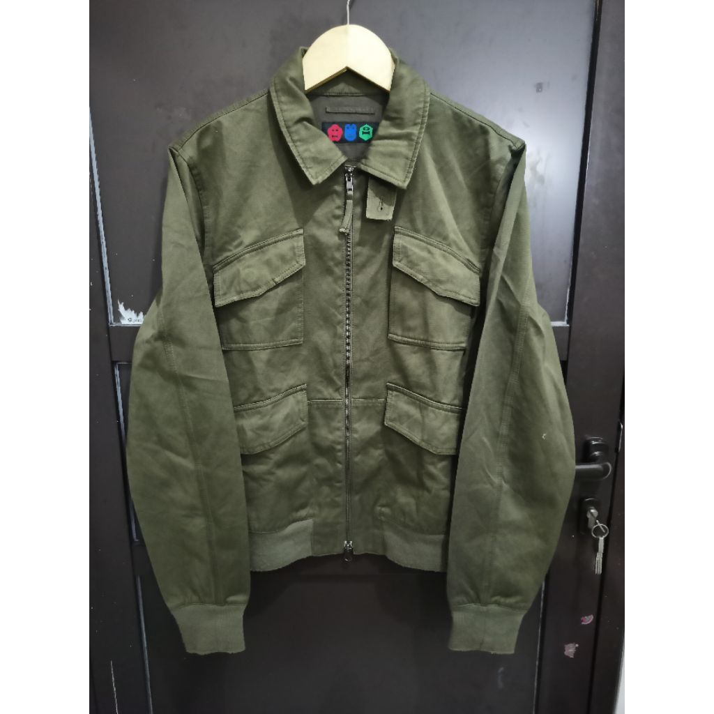 JAKET KASUAL MODEL TACTIKAL WARNA HIJAU ARMY MEREK ASPESI SIZE M