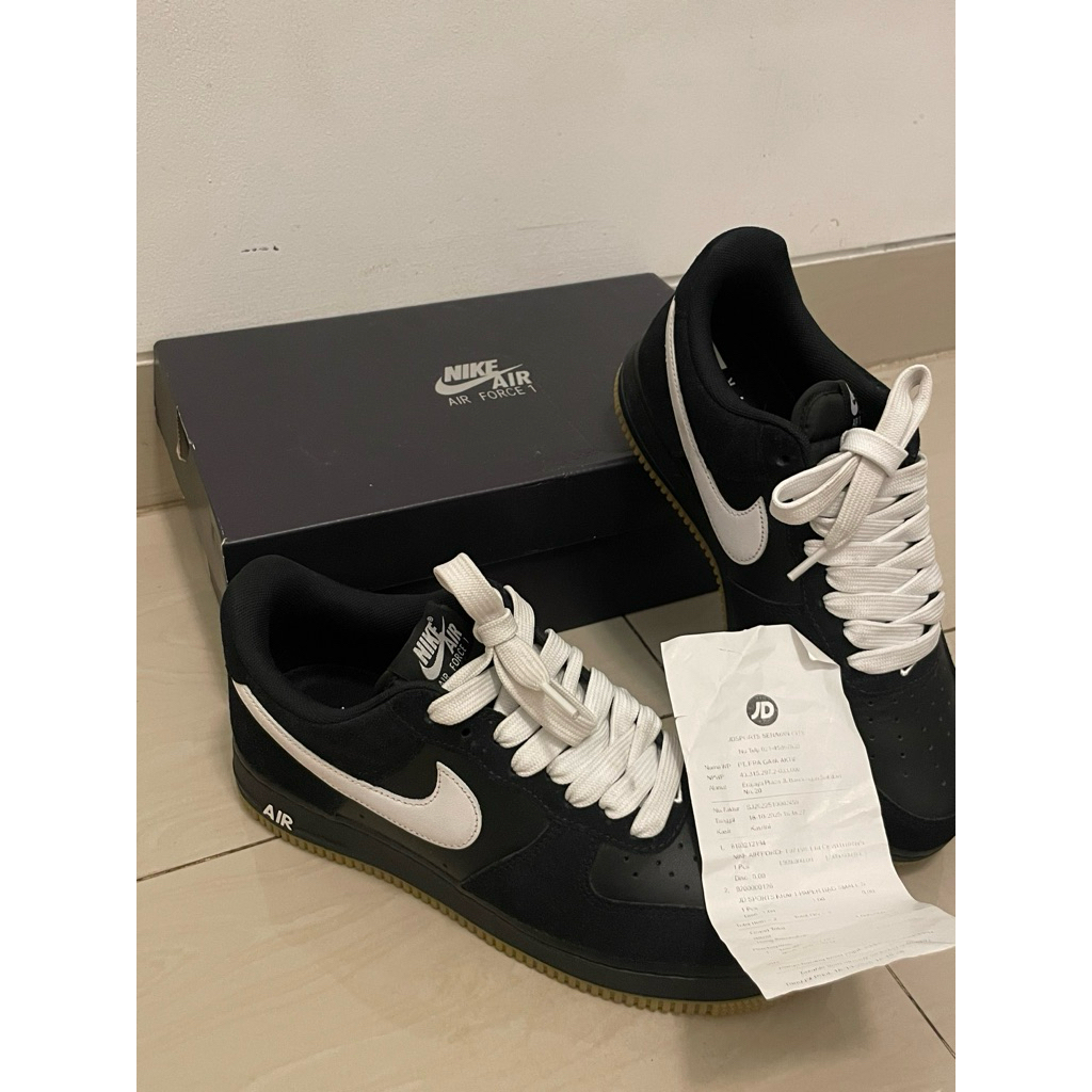 Nike Air Force 1 Black White Gum