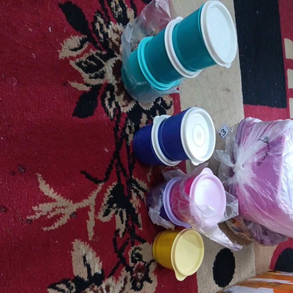 snack cup tupperware