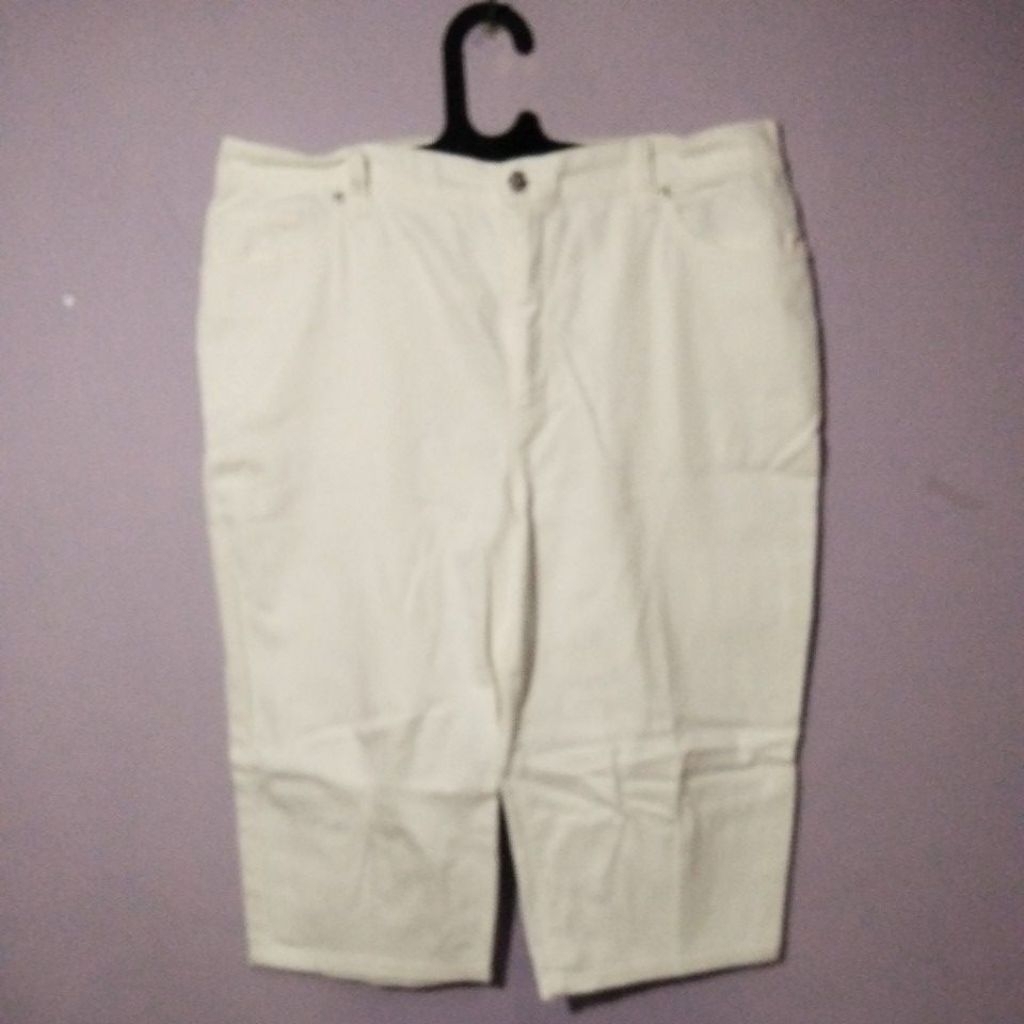 celana pendek  jeans warna putih