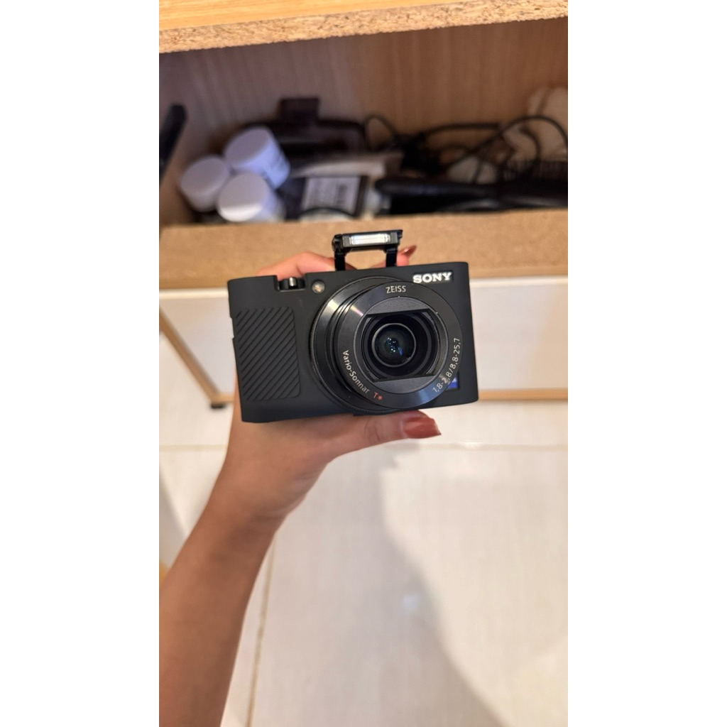 SONY RX100 MARK V - SECOND