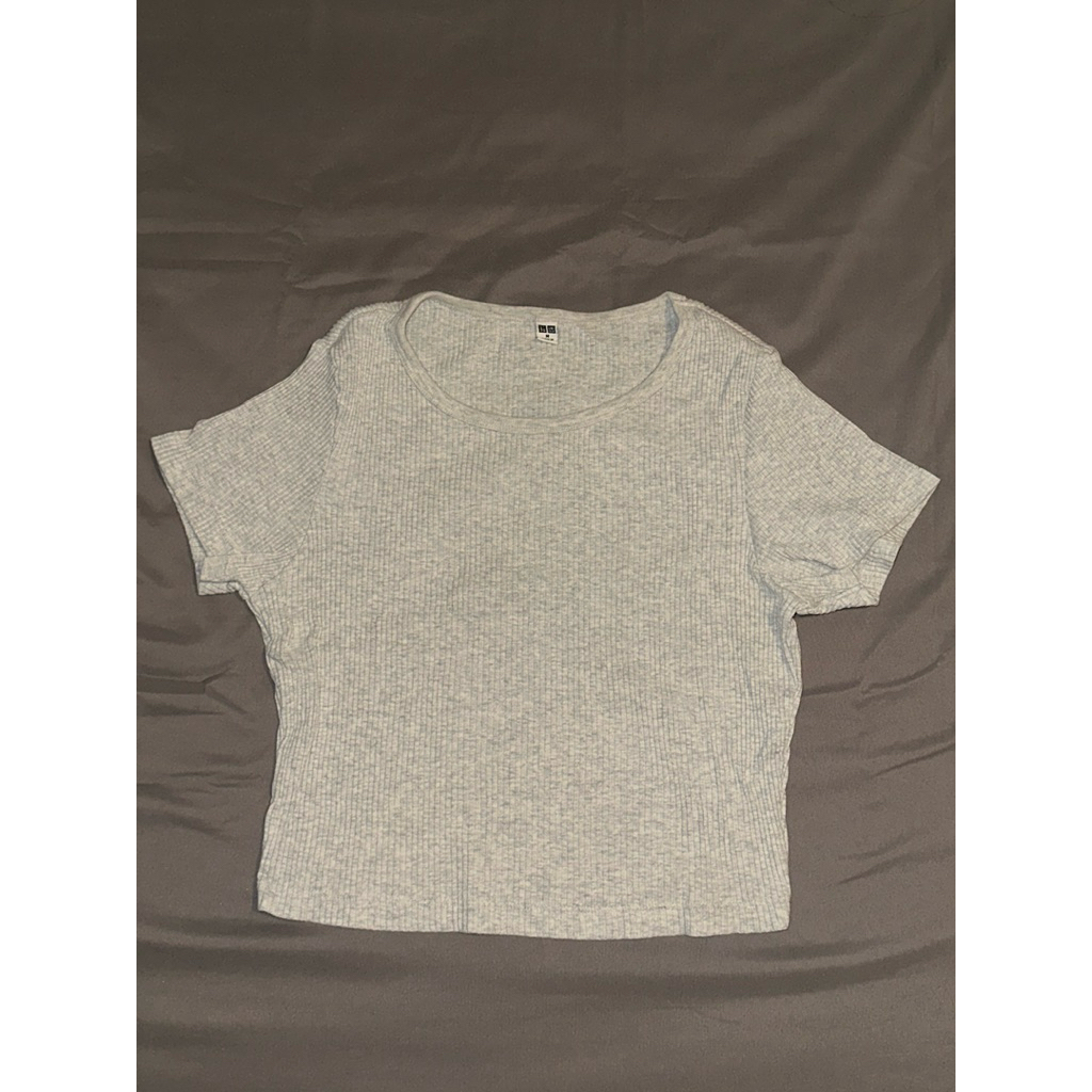 [PRELOVED] Uni Grey Crop Tee