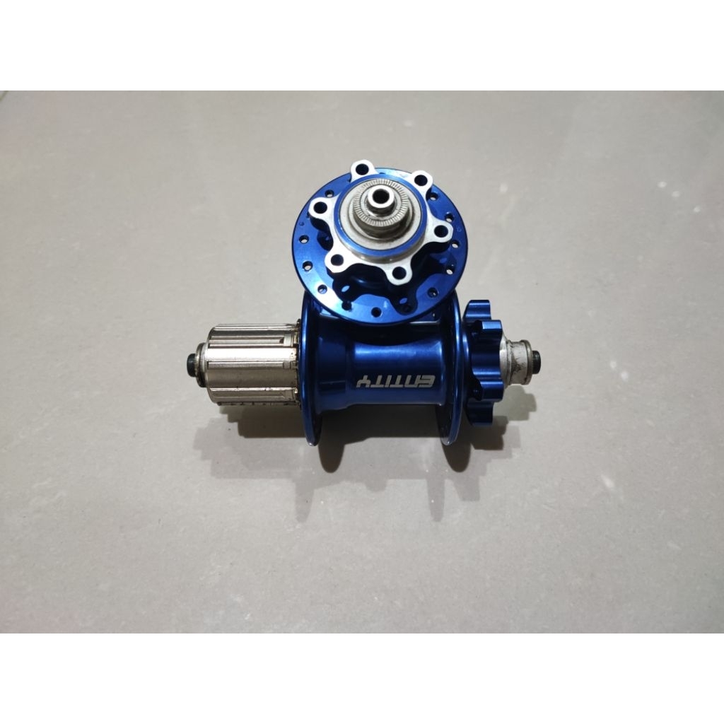Hub Freehub Sepeda ENTITY 32H Jangkrik QR depang blakang ,Kondisi seperti baru