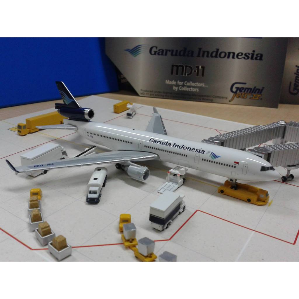 Diecast Pesawat Garuda Indonesia McDonnell Douglas MD-11/ER rego PK-GIM kondisi relatif mulus Gemini