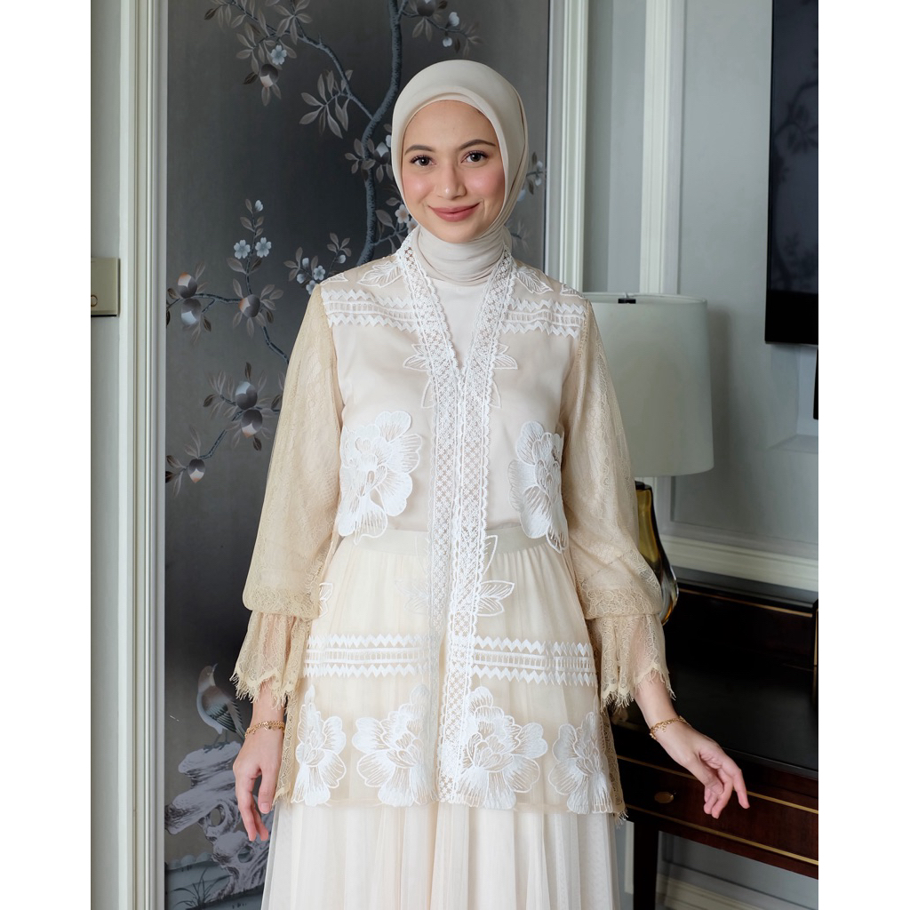 Raya Outer by SARAH THE LABEL