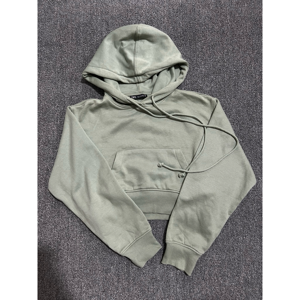 Zara hoodie warna sage green