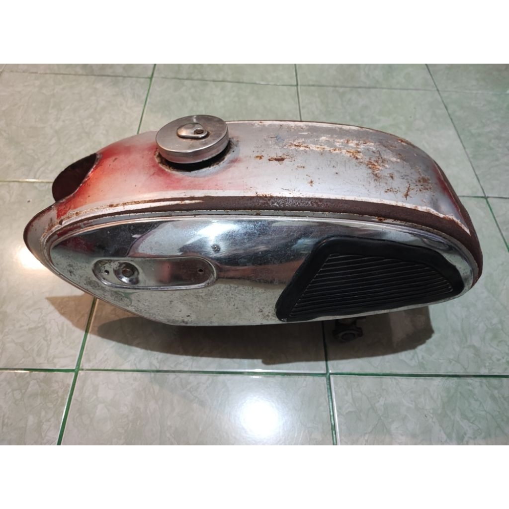 tangki yamaha l2g gastank L2G wadah bensin l2g original