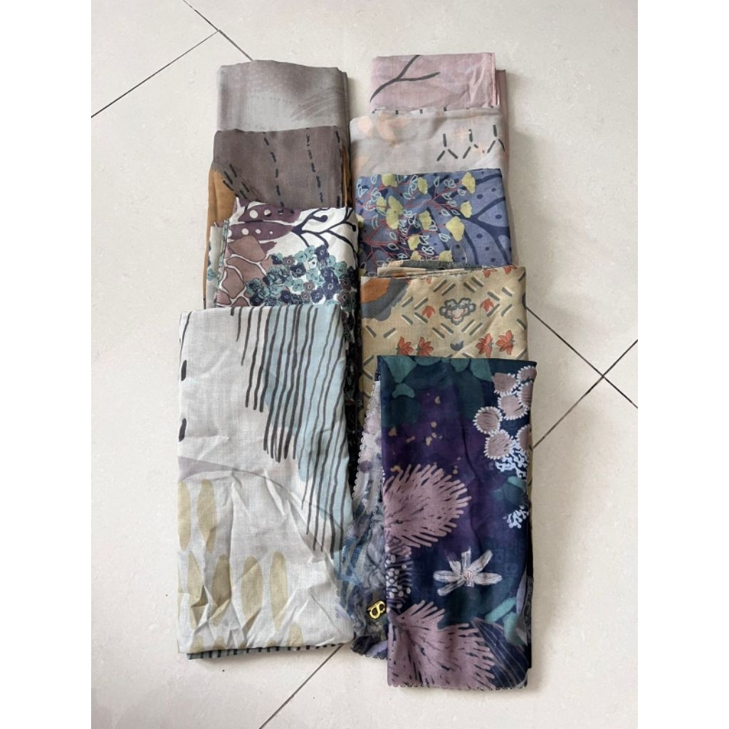 (PRELOVED) Kamiidea Scarves dan Baju