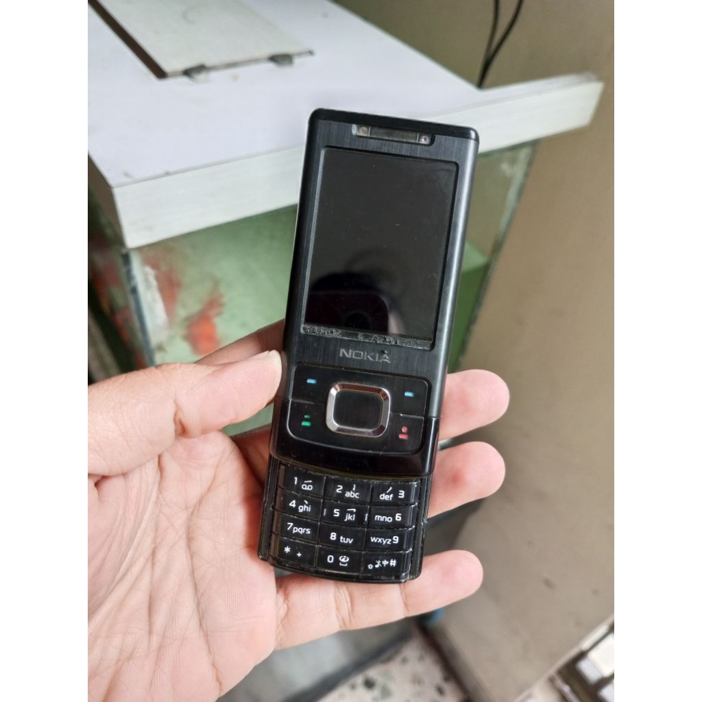 Nokia 6500s bahan bangunan