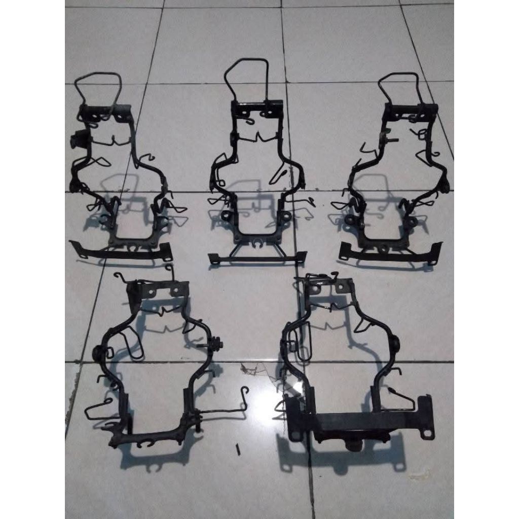 breket pangkon lampu depan headlamp ori Yamaha byson