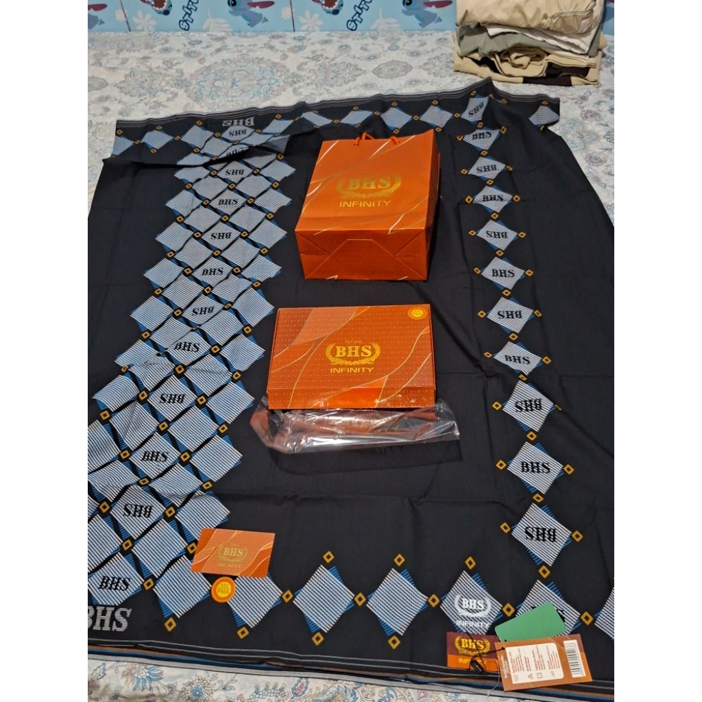 sarung BHS ASLI infinity motif hitam