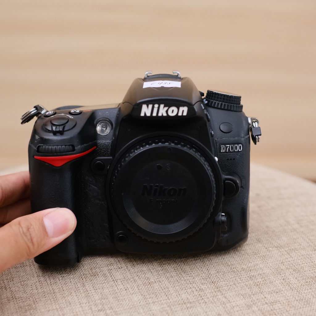NIKON D7000 BODY ONLY SECOND CONDITION