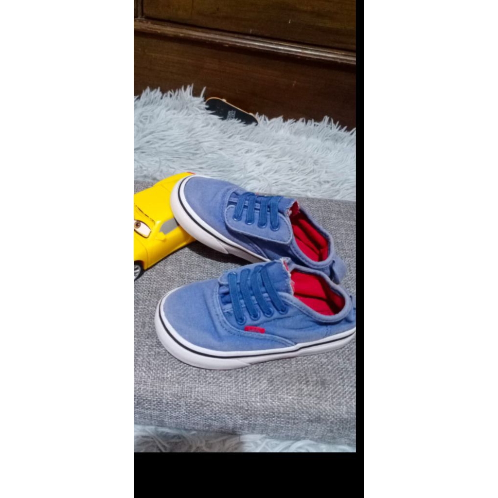 Vans blue denim pl ,minus pemakaian aja.