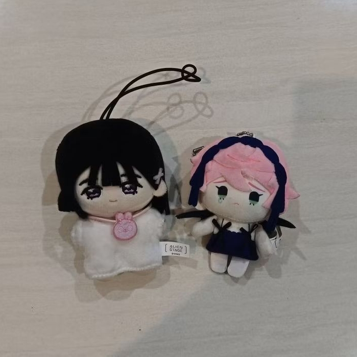 Alien stage plush merch