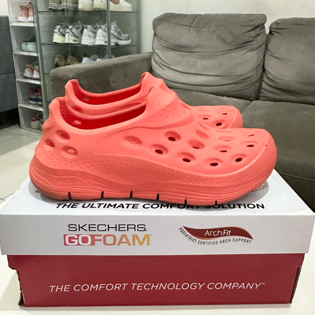 Clogs Skechers Arch Fit Go Foam 1 Size US 9 / 42 / 27cm (Fit to 43)