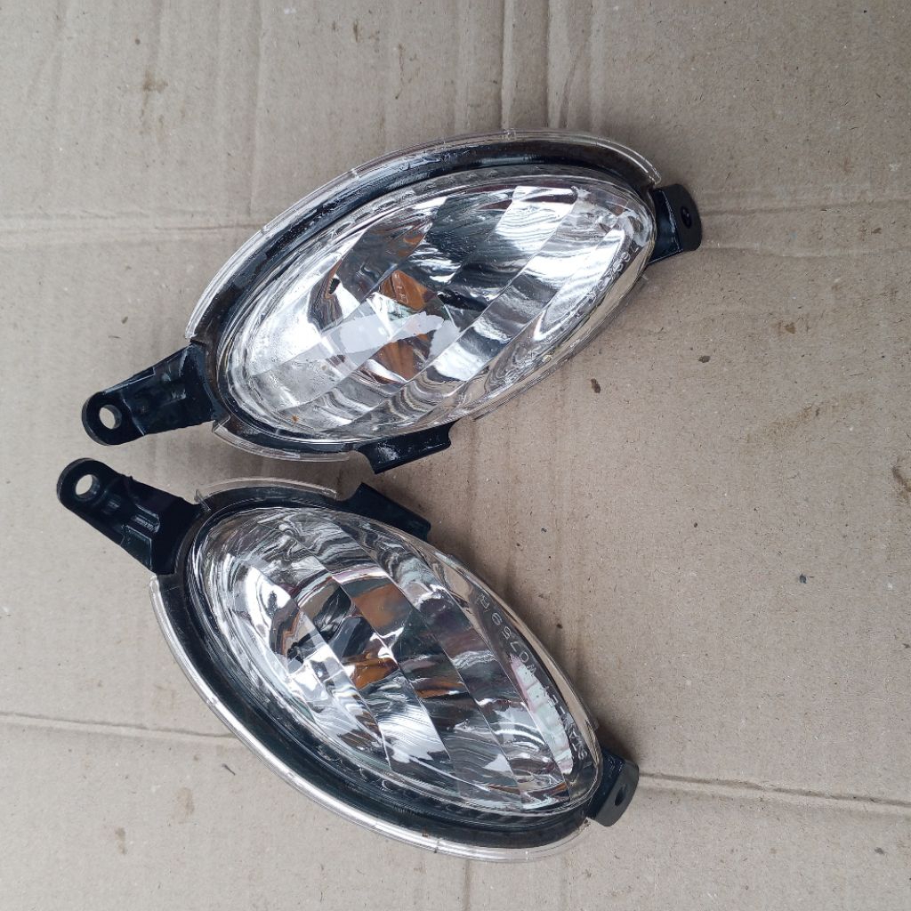 lampu sein belakang Fino karbu original copotan second