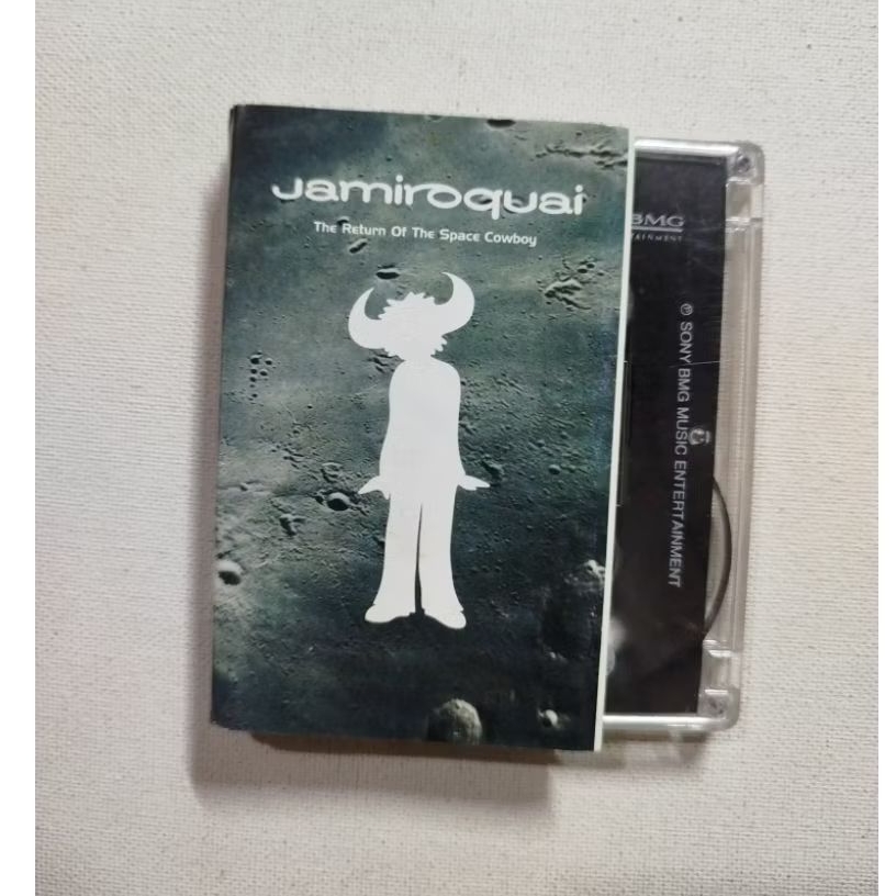 KASET PITA JAMIROQUAI (ISI BEDA ALBUM) ISI KASET ALBUM DYNAMITE