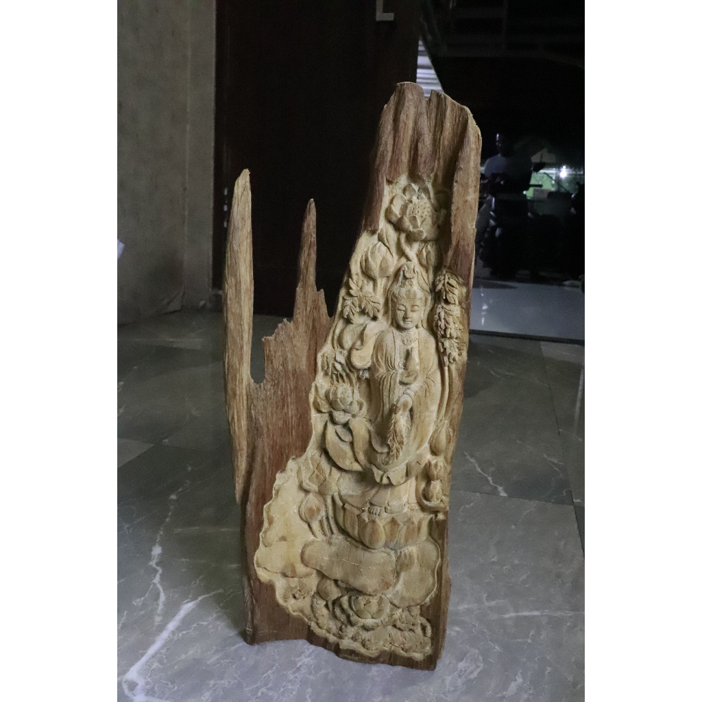 Patung Kayu Gaharu Malinau