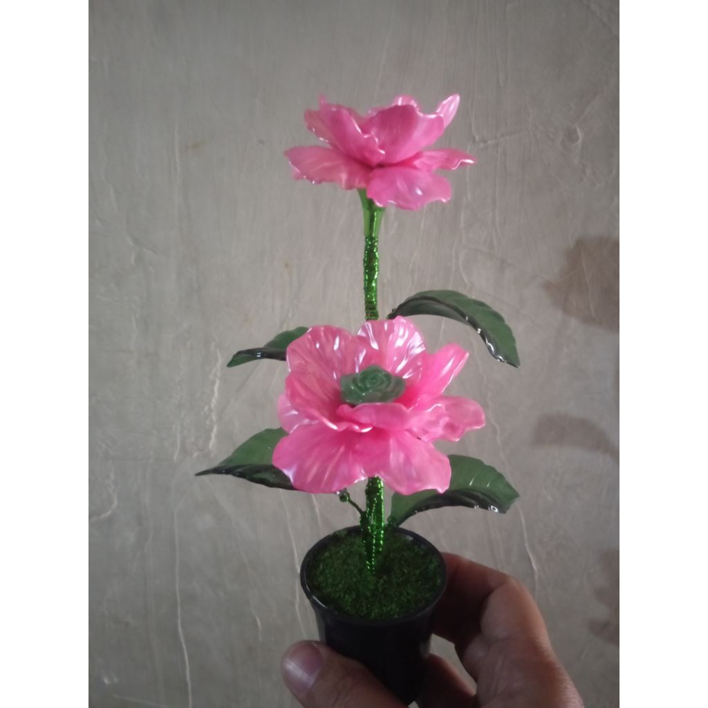 bunga mawar akrilik