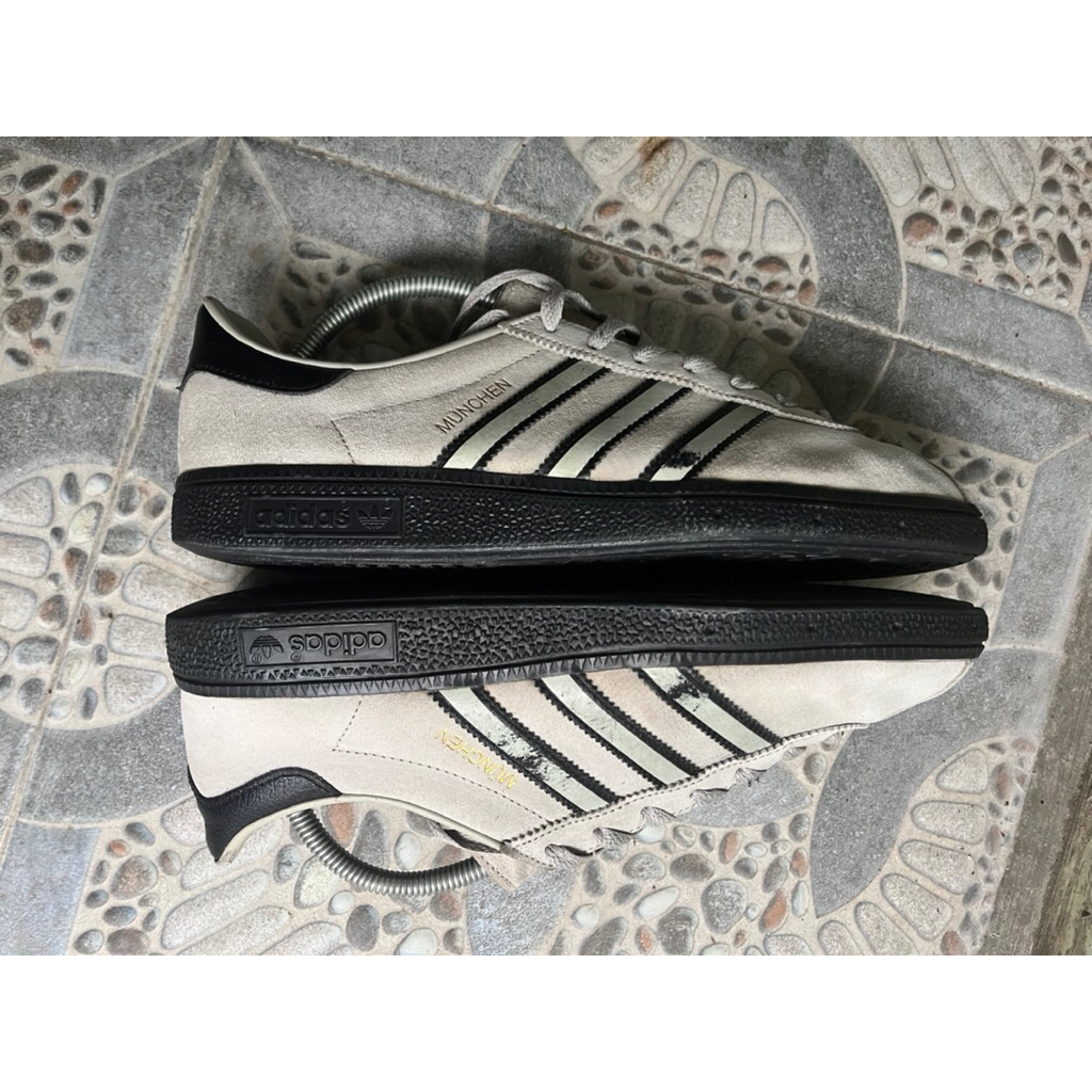 Munchen sesame size 42