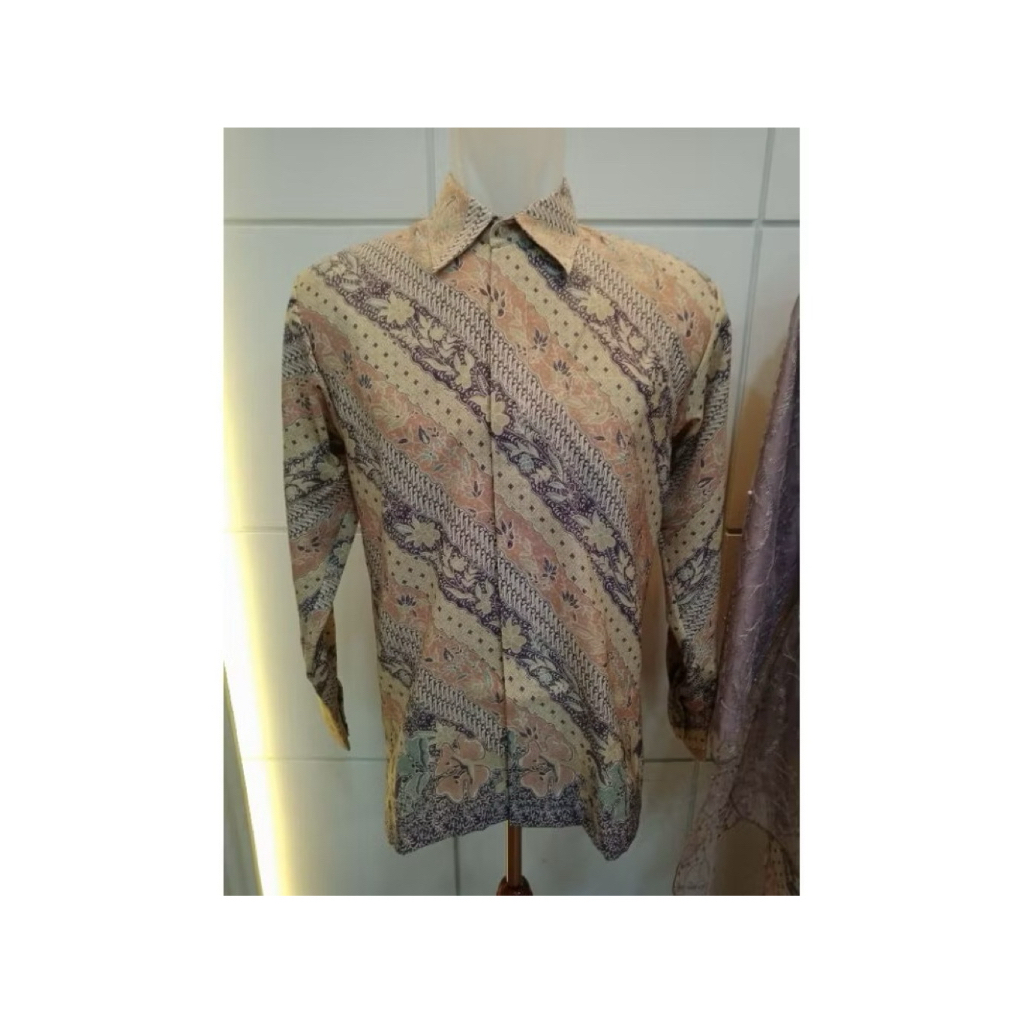 ( PRELOVED ) KEMEJA BATIK SIZE M FURING DOBBY NO MINUS