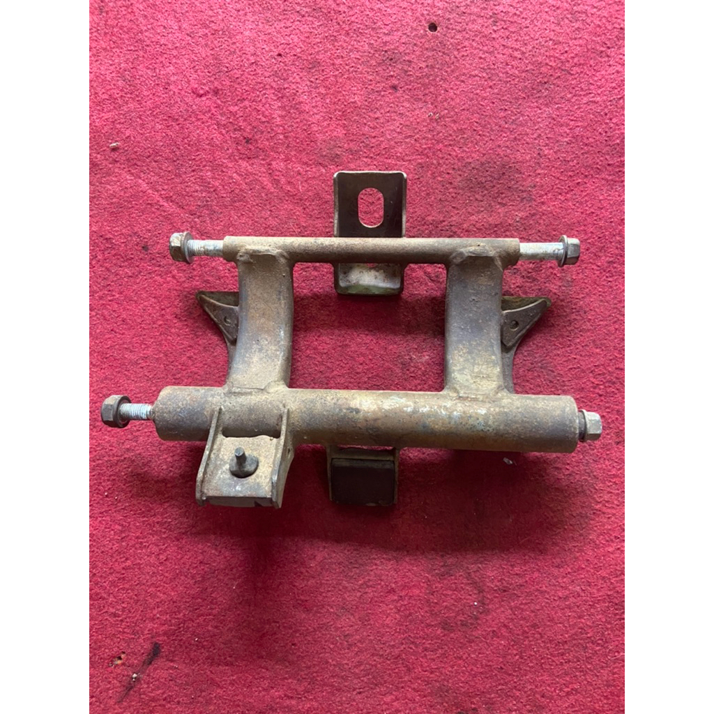 mounting penahan mesin penahan rangka kedudukan mesin beat fi beat injeksi beat pop original