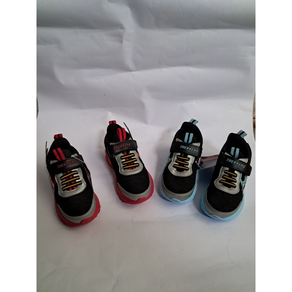 sepatu anak-anak motif gundam