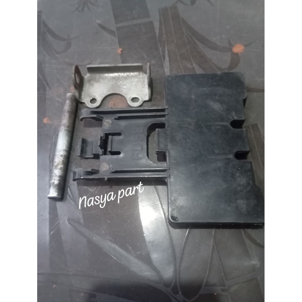 ENGSEL DAN TUTUP AKI MIO SPORTY / SMAIL BARANG BEKAS COPOTAN