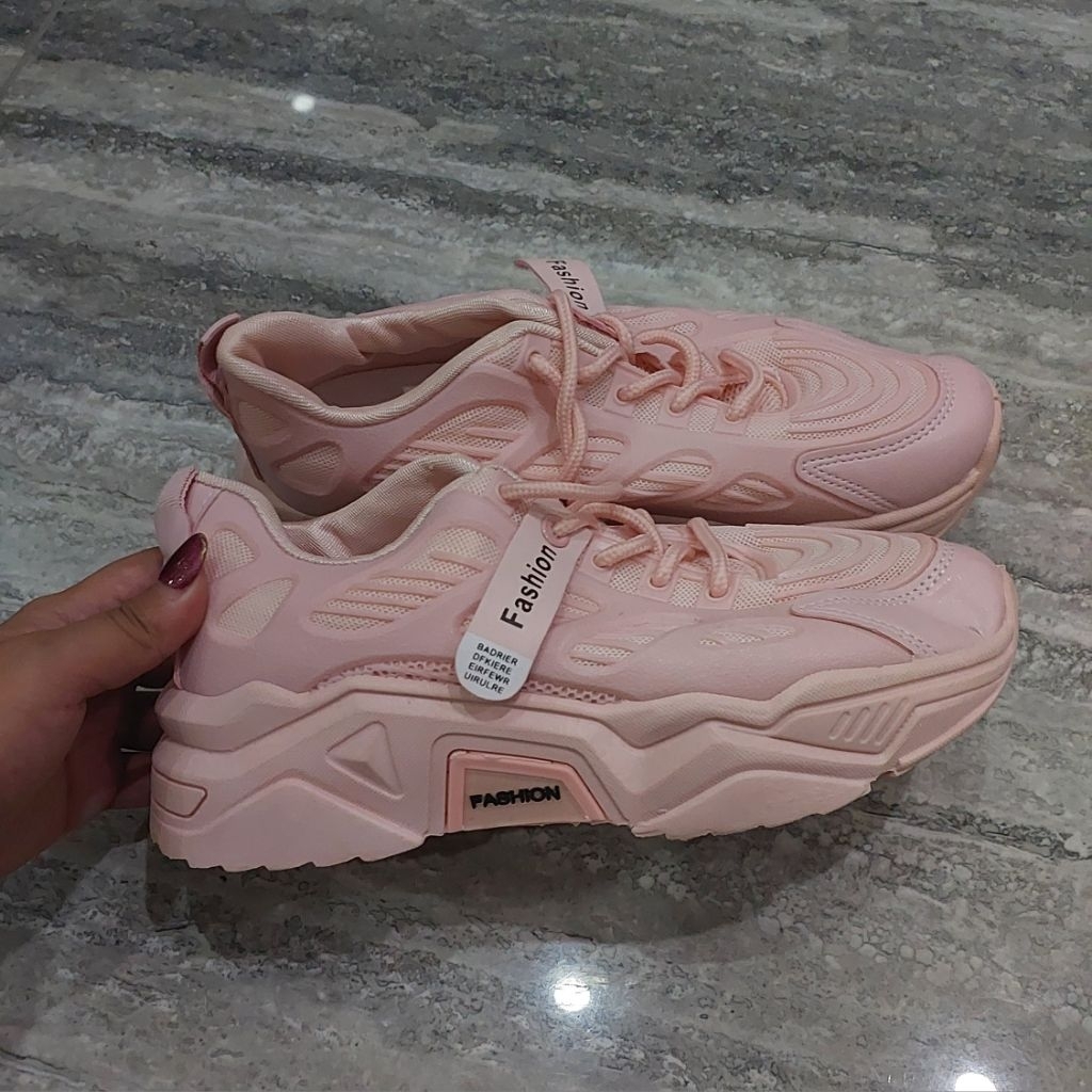 GSI Sepatu Sneakers Wanita Pink - Desain Elegan, Nyaman Dipakai, Anti Slip