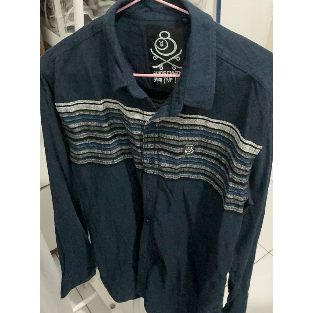 Preloved- Kemeja Juice eMatic size XL