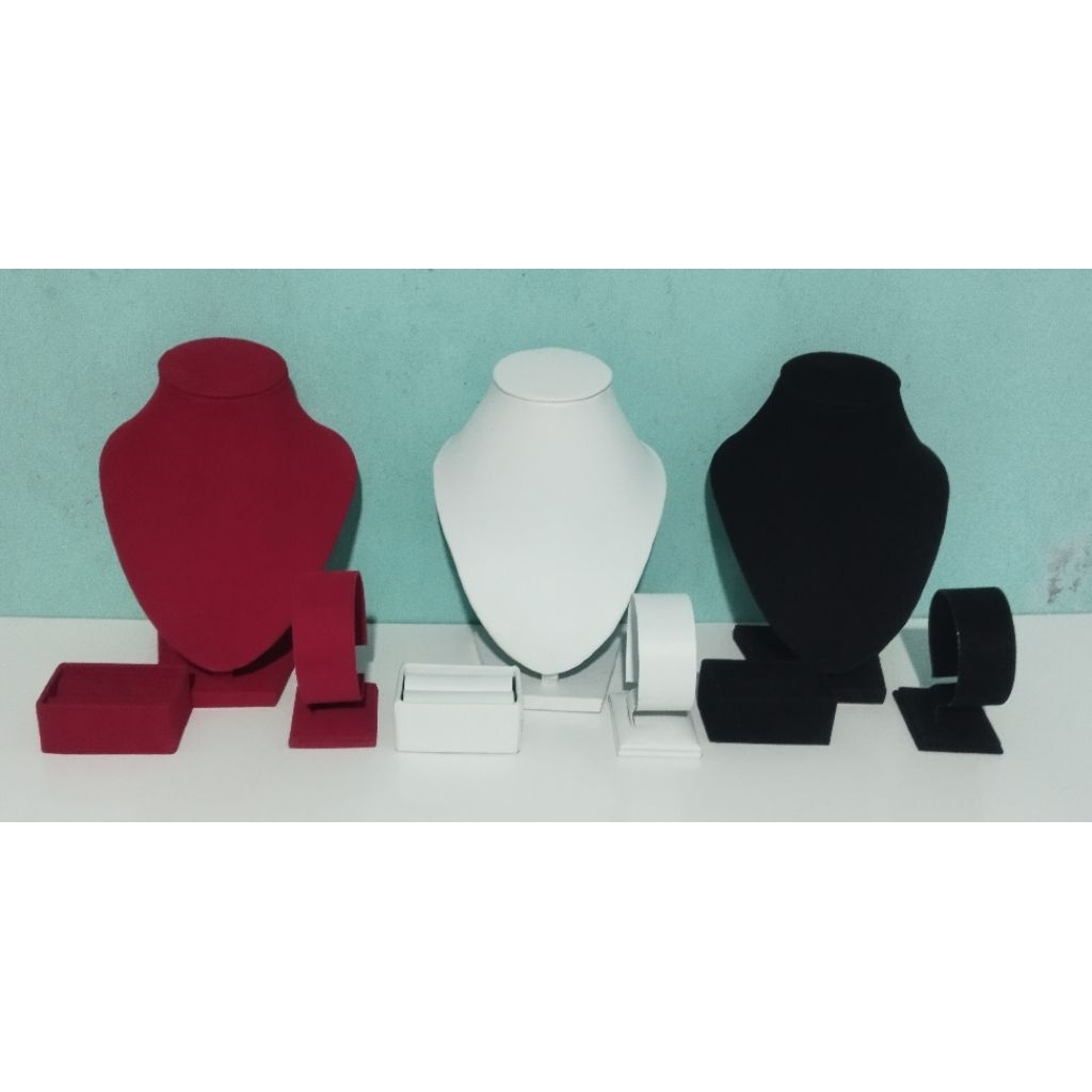 COD.Display kalung tempat pajangan perhiasan kalung satu set