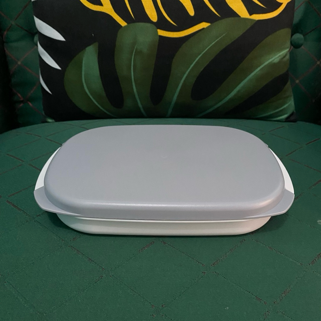 Tupperware Bento Lunch Box 560 ml Vintage New Original Limited