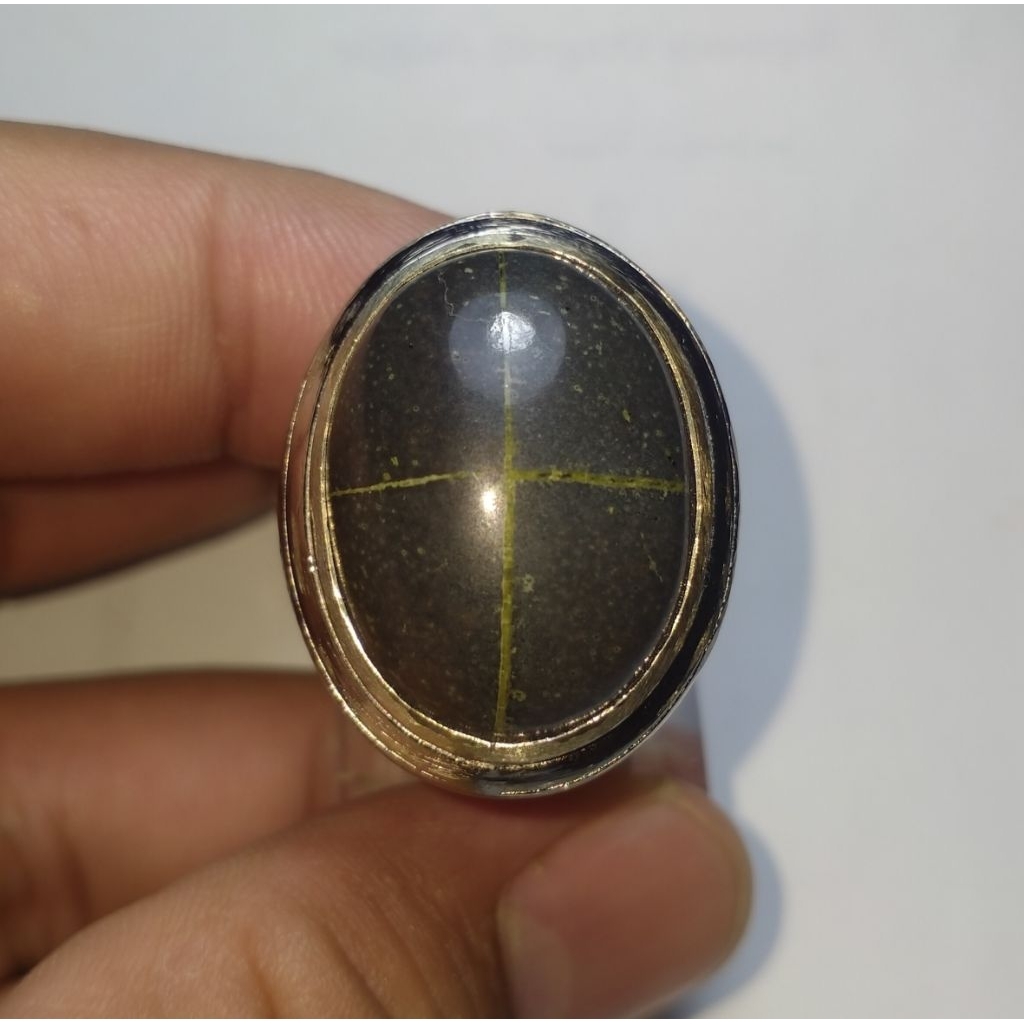 Batu tapak jalak badar besi